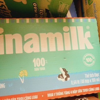 Thùng sữa tươi tiệt trùng Vinamilk 180ml có đường, ít đường, không đường
