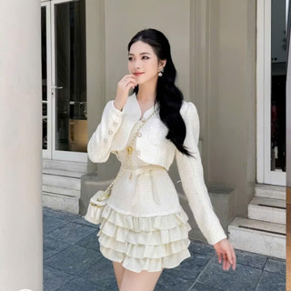  Set Dạ Tiểu Thư 2 Món Gồm Váy Dạ 2 Dây Bèo Gấu Nhiều Tầng Có Đệm + Áo Khoác Dạ Cúc Ngọc Dáng Croptop Sang Chảnh T755G 