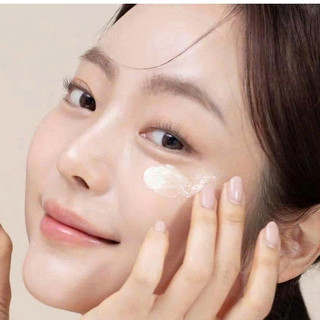 Kem dưỡng mắt AHC