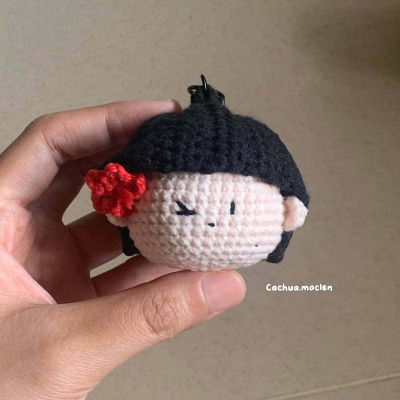 móc khoá len mingyu seventeen đội nón beanie cài hoa | sản phẩm thủ công |