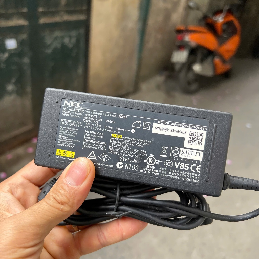 Sạc laptop Nec 19V-3.95A /4.74A hàng Nhật về bảo hành 12 tháng