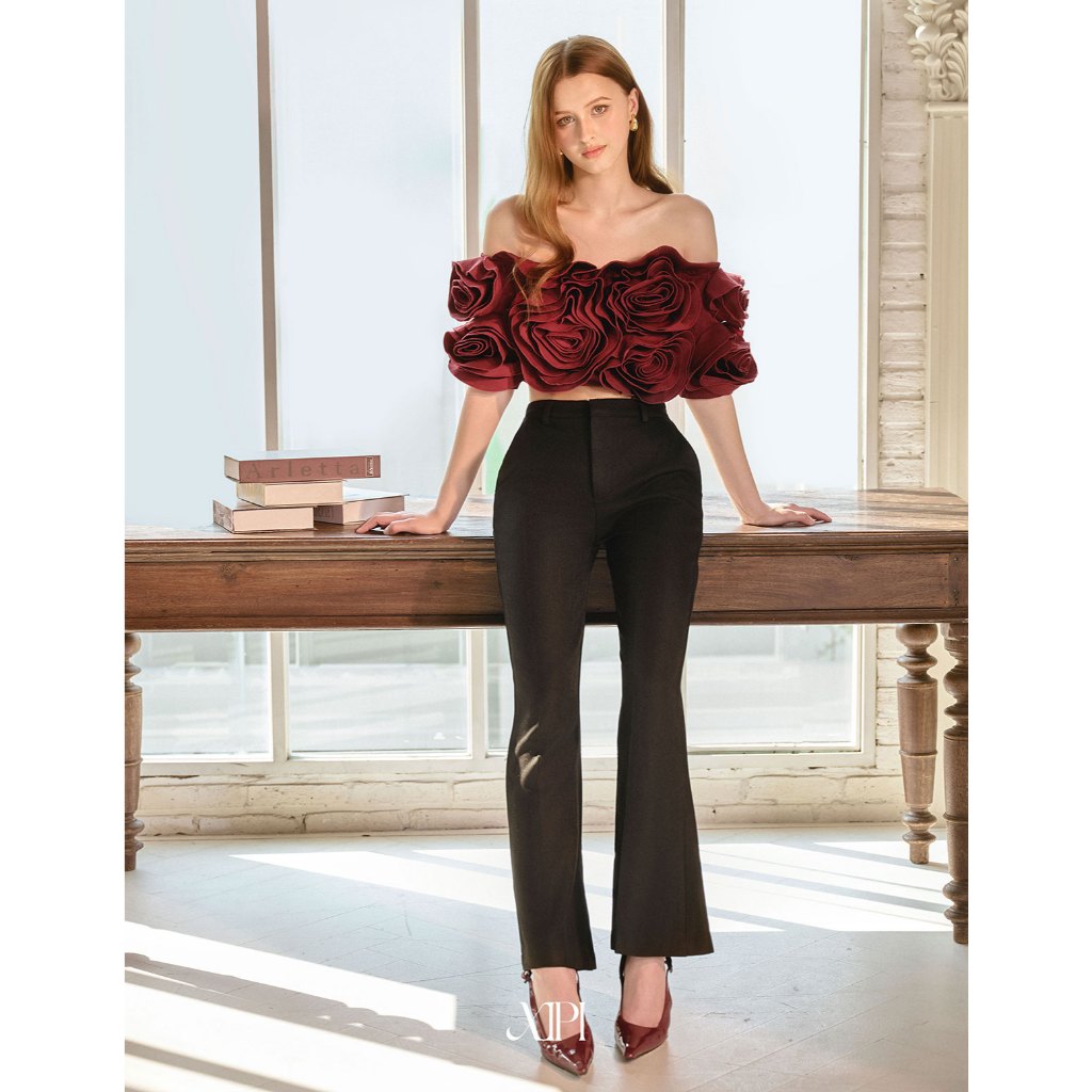 XIPI - Elina Red Top - Áo Croptop Bẹt Vai Đỏ Đính Hoa