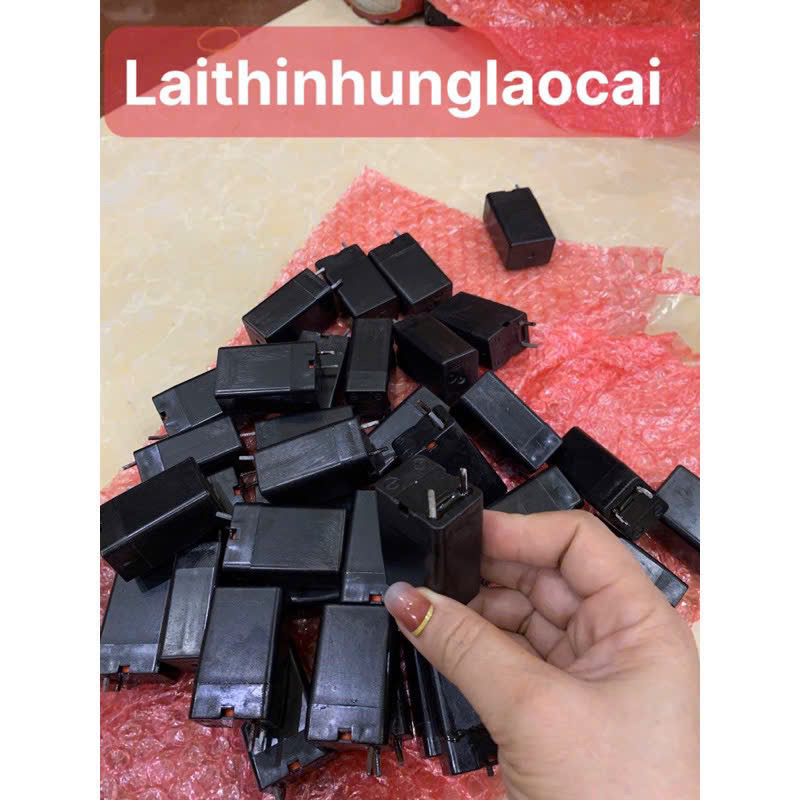 Pin nạp điện dành cho các loại vợt muỗi 2*2,5*4,5cm