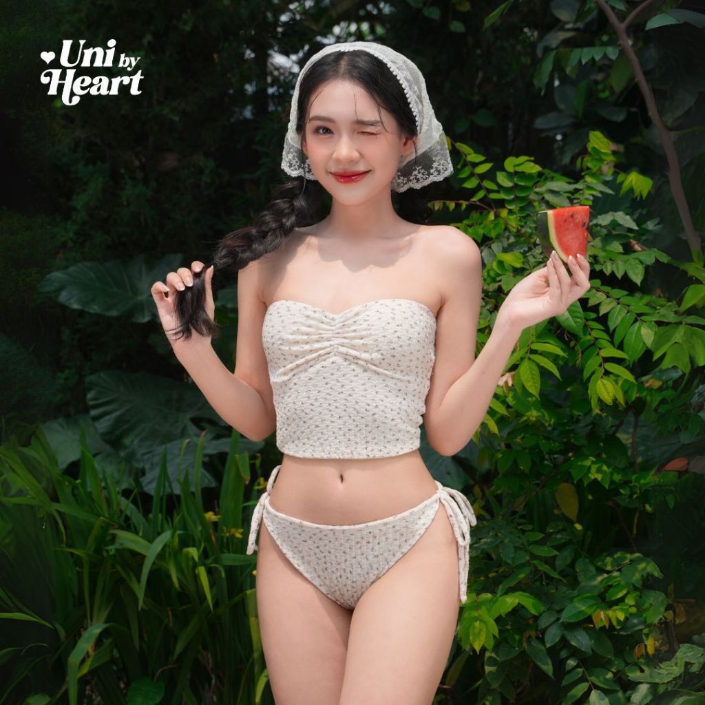 Set bikini 2 mảnh áo quây Freya Bikini Set BKI02 họa tiết hoa nhí, quần dây buộc bên hông - Uni By Heart