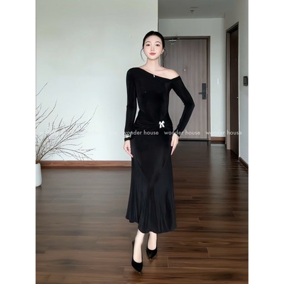 Poly Dress Wonderhouse Đầm thiết kế hở vai dáng dài chất vải thun nhũ co giãn nhiều dự tiệc, dạo phố sang trọng nữ tính