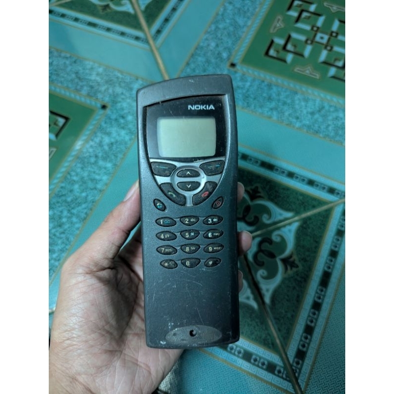 Xác điện thoại Nokia 9110 cổ như ảnh