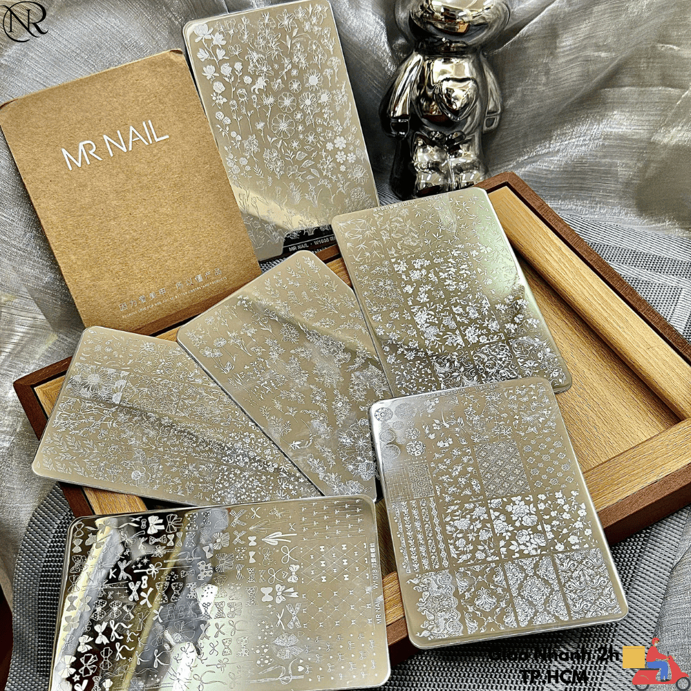 Khuôn gấm MR.NAIL chính hãng, khuôn thép in hoạ tiết sắc nét sáng bóng in hình móng tay - Nails Red