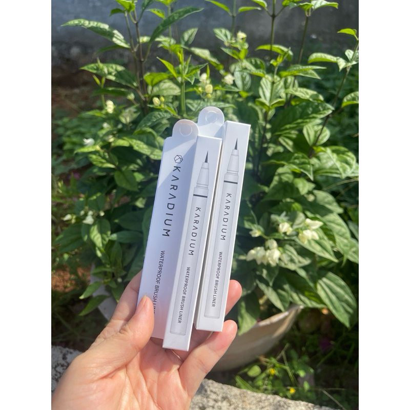 Bút kẻ mắt dạ karadium