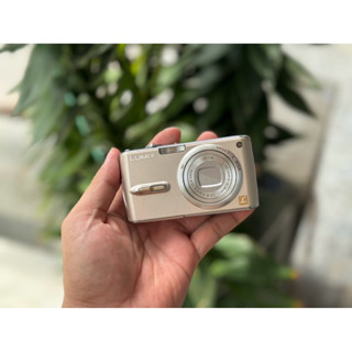 Máy ảnh kỹ thuật số compact du lịch Panasonic Lumix DMC FX07 •• Màu ảnh Vintage - TẶNG KÈM PIN THẺ NHỚ & SẠC