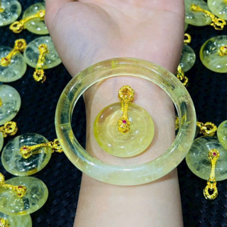 Vòng tay Thạch Anh Vàng bản Đũa chất trong đẹp thanh lịch sang trọng có Kiểm Định