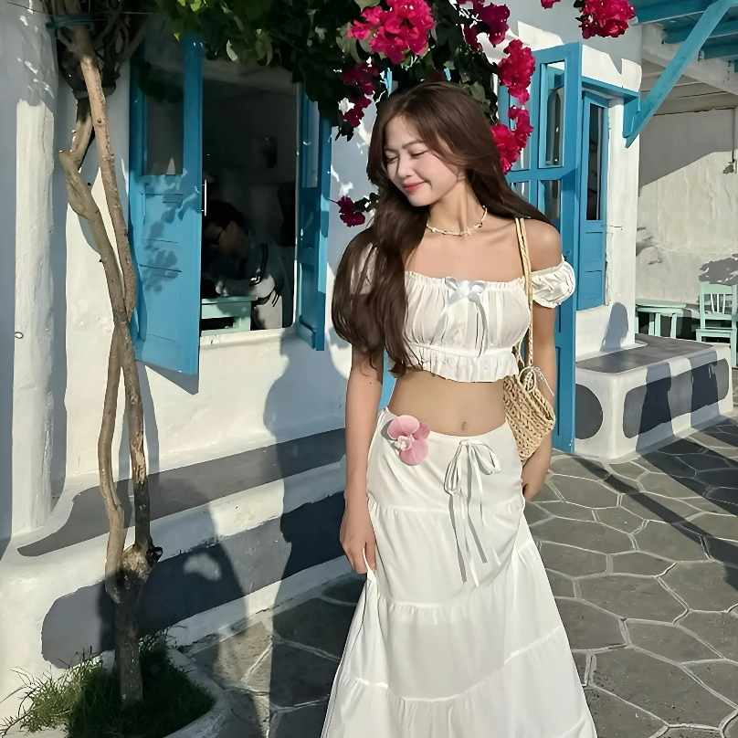 Set Váy Đi Biển Gồm Áo Croptop Đính Nơ Xinh Có Sẵn Mút Nguc + Chân Váy Maxi 2 Lớp Phối Viền Ren | BigBuy360 - bigbuy360.vn