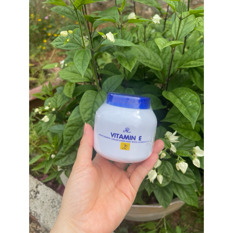 Dưỡng ẩm vitamin e