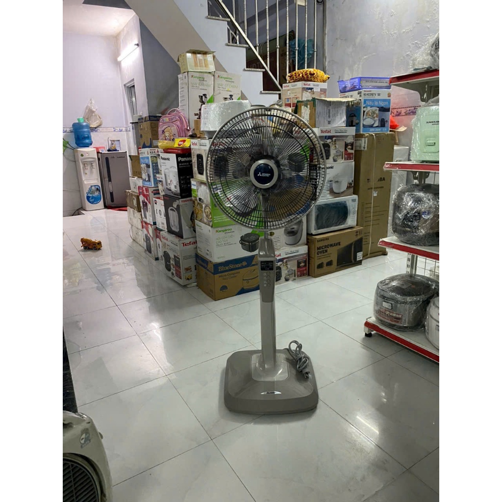 Quạt đứng Mitsubishi Electric LV16-RB SF-GY 47W Thái Lan có remote, hàng chính hãng - Hàng trưng bày