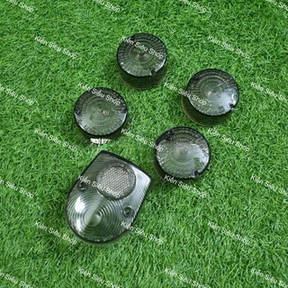 Bộ chụp hậu và xi nhan màu khói xe cub 81-86 ( xe nhật cũ ) hàng gia công ( kèm ốc)