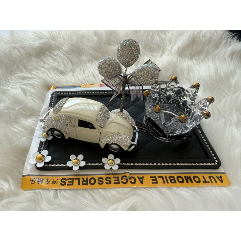 Vương Miện Tinh Dầu Thơm cùng Mô Hình Ô Tô Decor Taplo Xe Ô Tô - Decor Taplo Xe Hơi Vương Miện