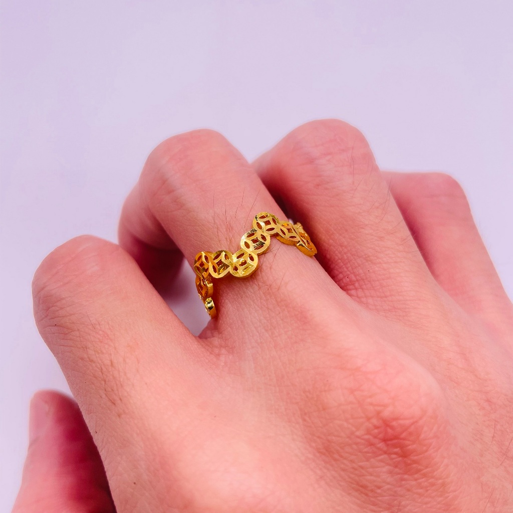 Nhẫn kim tiền titan kiểu dáng xoắn bền màu, Nhẫn nữ đẹp kiểu dáng kim tiền chất liệu bằng titan mã 4