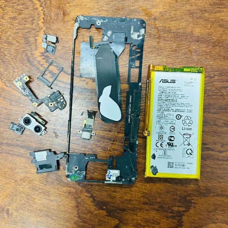 Asus ROG Phone 2 | Camera trước sau,cáp chân sạc,main phụ,loa ngoài,khay sim,vân tay,flash logo,nẹp 