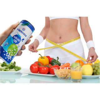 Nước Dừa Tươi Vietcoco có cơm giàu chất điện giải 240ml