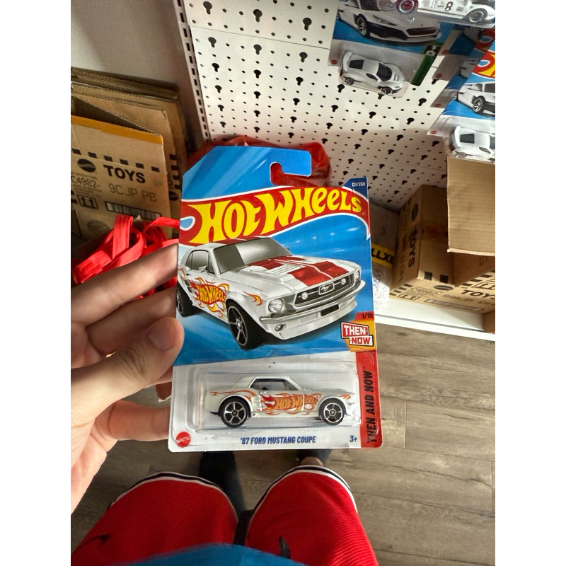 Hotwheels Ford Mustang coupe/ mô hình ô tô