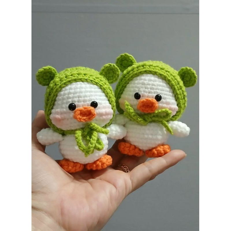 móc khóa vịt đội mũ bằng len handmade