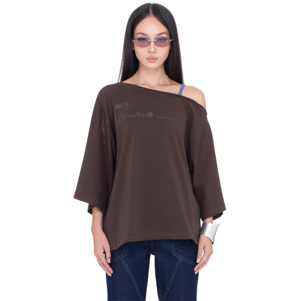 Áo thun nữ lệch vai tay lửng - BEUTER Spiritual Advisor Brown Off Shoulder T-Shirt