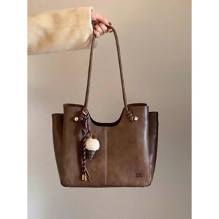  Túi đeo vai xách tay da mềm dáng công sở tặng kèm charm cây kem 588 