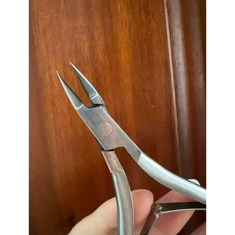 Kềm cắt lấy khoé mũi dài WINKING NAIL
