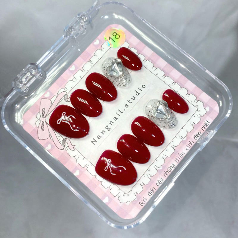 nailbox móng úp kèm hộp + keo dũa mã 18