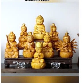 Tượng Phật Bản Mệnh Vạn Phúc Cao 12cm Gỗ Pơ Mu, Trang Trí Ô Tô, Hộ Mệnh Theo Tuổi, Mang Lại Bình An