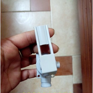Vòi cây nước nóng lạnh bên lạnh
