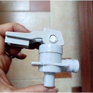 Vòi cây nước nóng lạnh bên lạnh