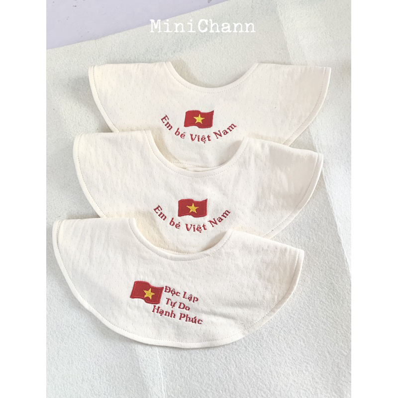 Yếm cotton thêu cờ đỏ sao vàng/yếm em bé Việt Nam/yếm yêu nước MiniChann/yếm quốc khánh cho các bé