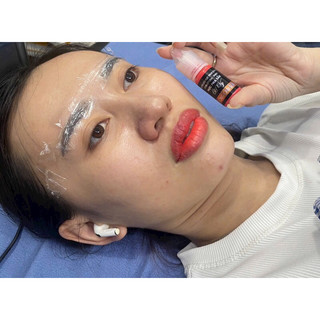 💋✍️ Mực xăm môi siêu bám mầu lên mẫu đậm (10ml)