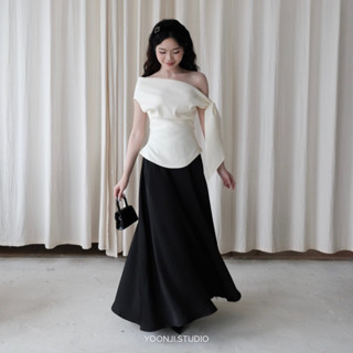YOONJI - Set áo lệch vai buộc nơ + chân váy lụa lưng chun