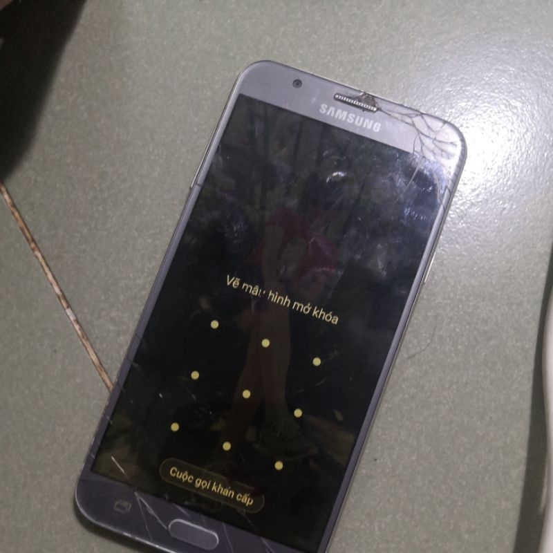 Samsung J727 bể kính