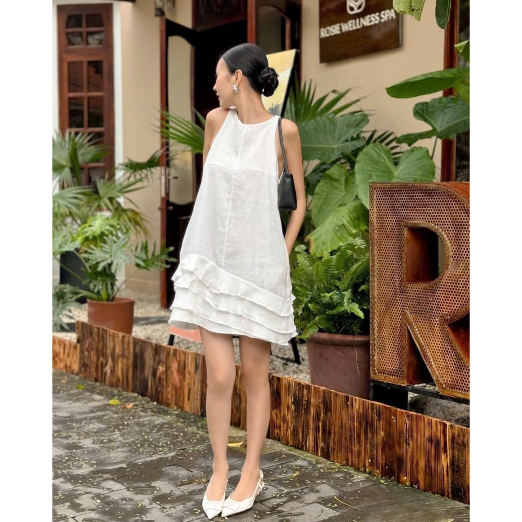 Iris Dress Váy Cổ Yếm Dáng Suông Thiết Kế Bèo Uyển Chuyển Cùng Chất Liệu Linen Tưng Premium Cao Cấp