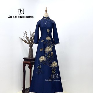 Áo dài thời trang Đinh Hương lụa nữ hoàng xanh đen đính họa tiết sen rải pha lê cổ và tay