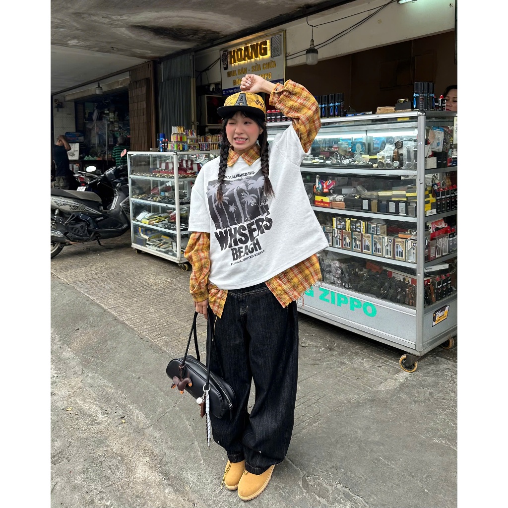 [SPRING SS25] COLLECT TSHIRT  - Áo thun nỉ 2 da in hình Whose Studio | BigBuy360 - bigbuy360.vn