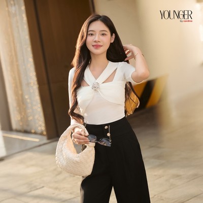 Áo thun nhũ YOUNGER BY CARDINA kiểu dáng ôm nhẹ nhún ngực cách điệu 5YAFL01
