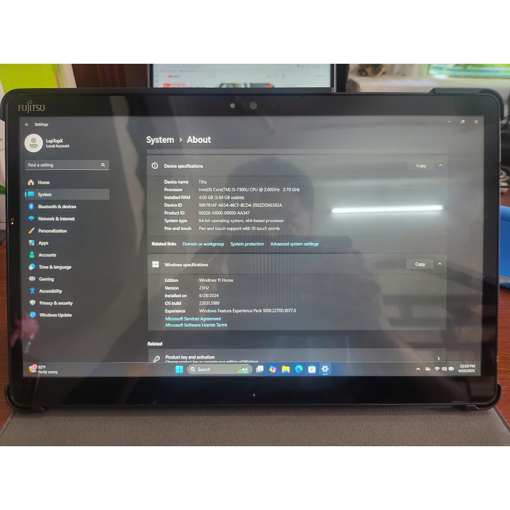 Fujitsu Q738/SB 2 in 1 phù hợp cho học sinh sinh viên,làm âm thanh...