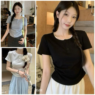 Áo thun cộc tay phối cúc cổ ren , áo babytee  cổ tròn cách điệu phong cách nhẹ nhàng
