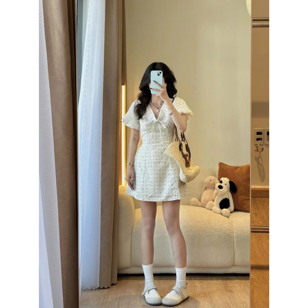 (KÈM QUẦN BẢO HỘ) Váy ren ôm dáng ngắn tay bồng thắt nơ CLARA DRESS | BigBuy360 - bigbuy360.vn