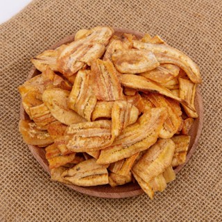  Chuối sấy giòn Thủ công  món ăn vặt ngày mưa . Có hồ sơ công bố xuất hóa đơn công ty đầy đủ 