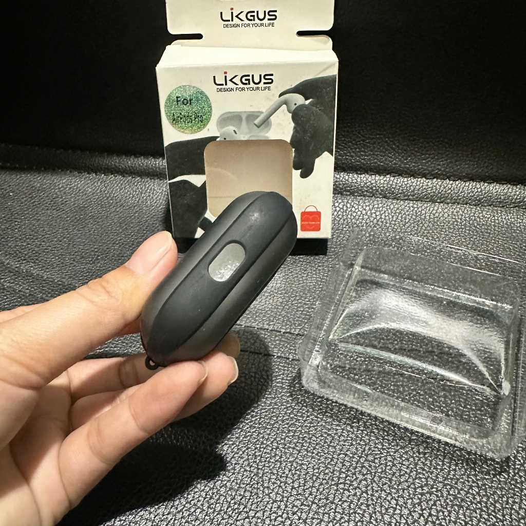 Xả - bọc airpods pro nhám viền đen chuẩn Likgus (999)