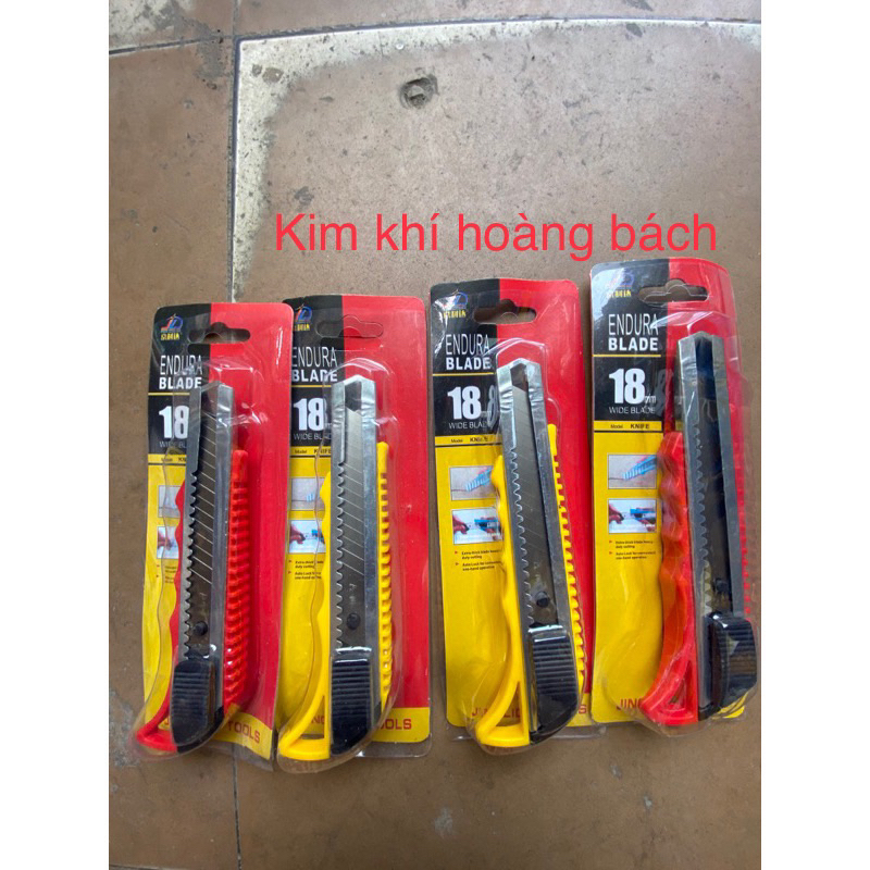 Dao dọc giấy loại to 18mm giá 1c( dao trổ )