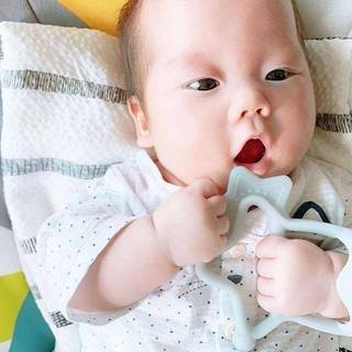 Gặm nướu Hàn MOYUUM