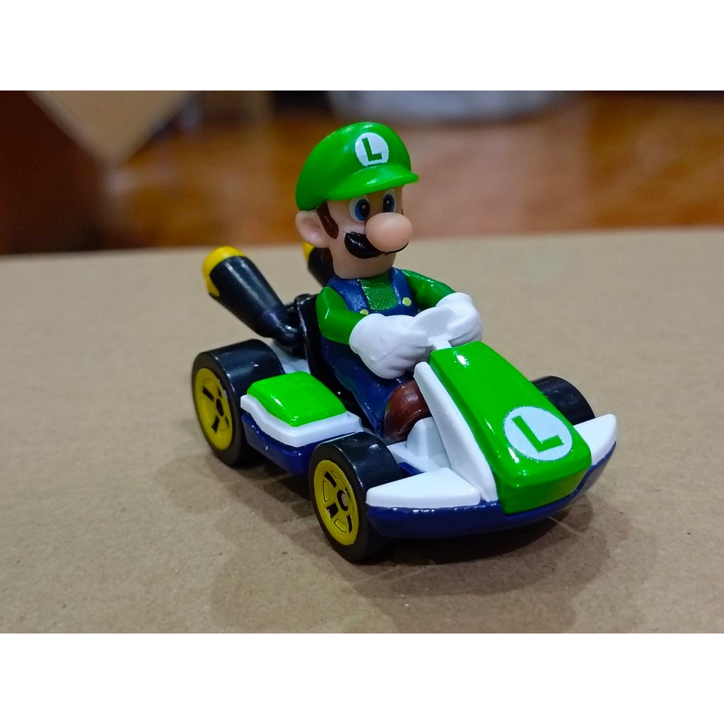 Xe mô hình chính hãng Hot Wheels Mario Kart Mario LOOSE