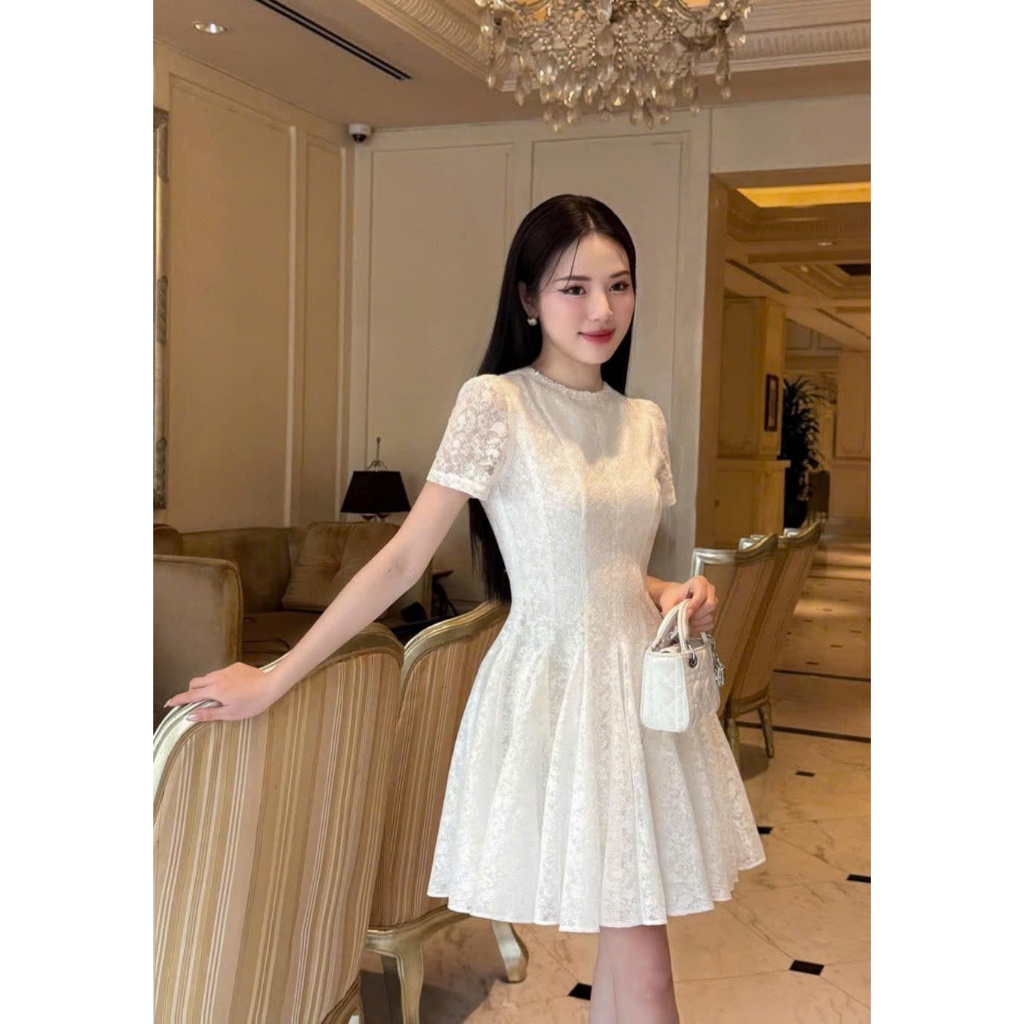 Đầm ren dự tiệc thiết kế tay ngắn xòe sang trọng Mea Dress | BigBuy360 - bigbuy360.vn