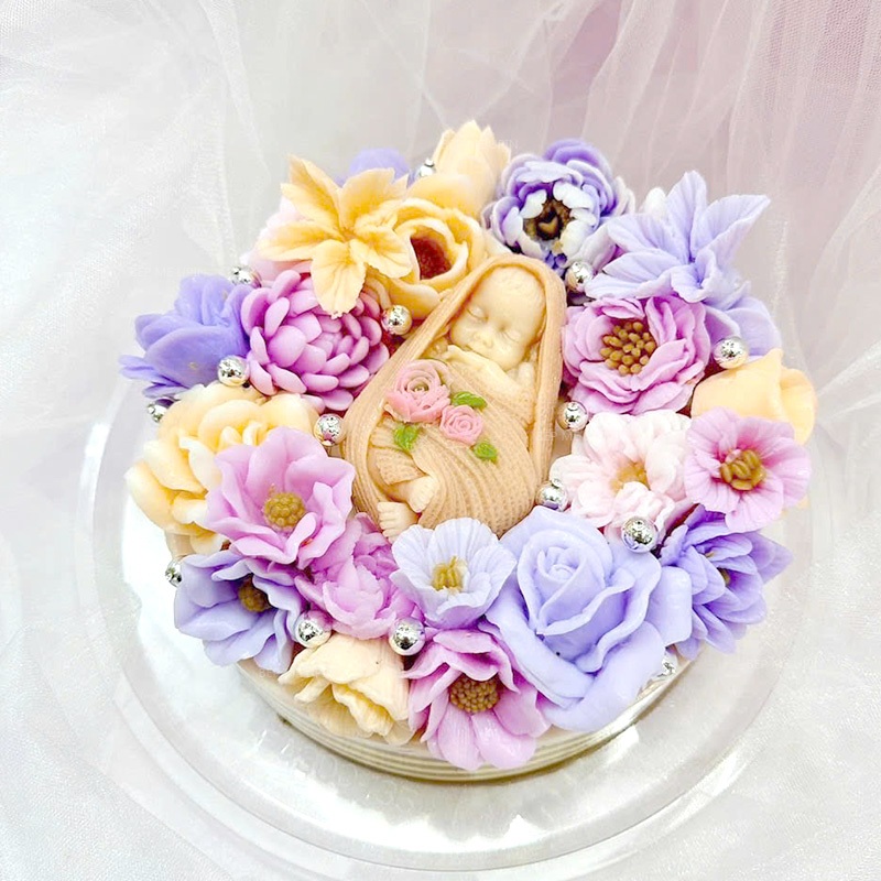 Khuôn silicon em bé nằm ngửa quấn khăn mã E03