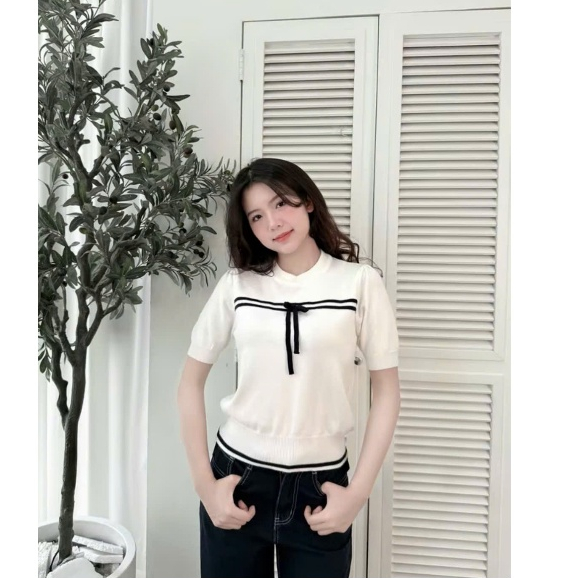 Áo Thun Nữ Freesize Nơ Ngực Phối Kẻ Đen Trắng - Thiết Kế Cổ Tròn Trẻ Trung Chuẩn Style Hàn Quốc HT01 | BigBuy360 - bigbuy360.vn